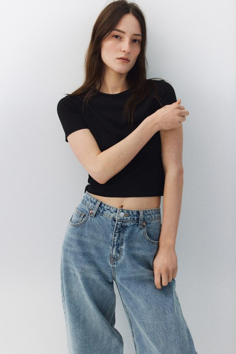 H&M Kurzes T-Shirt Bis zu 60% Rabatt