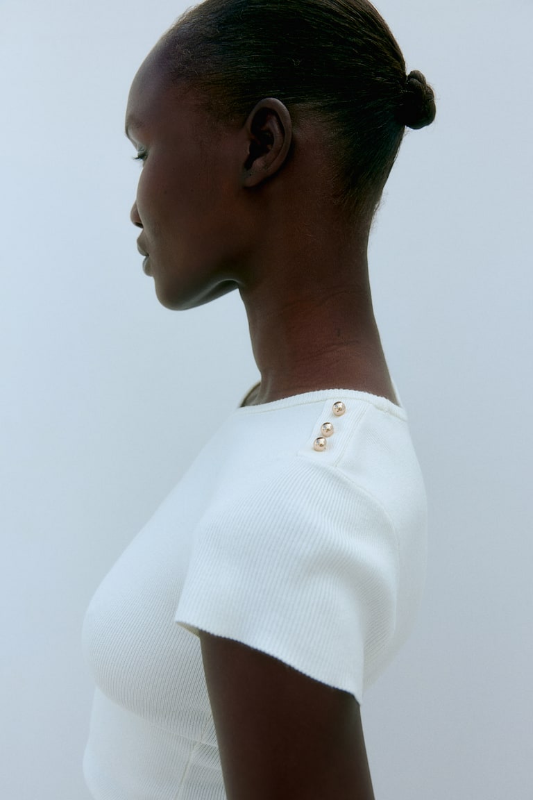 H&M T-Shirt aus Feinstrick Im Verkauf