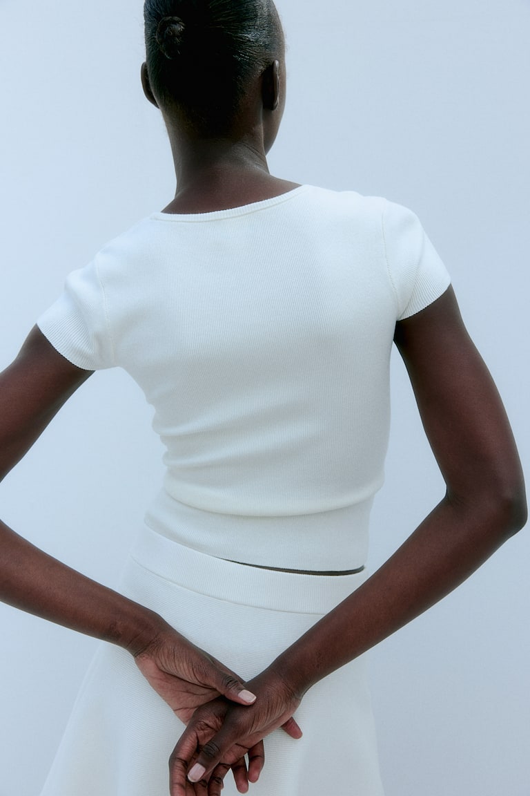 H&M T-Shirt aus Feinstrick Im Verkauf