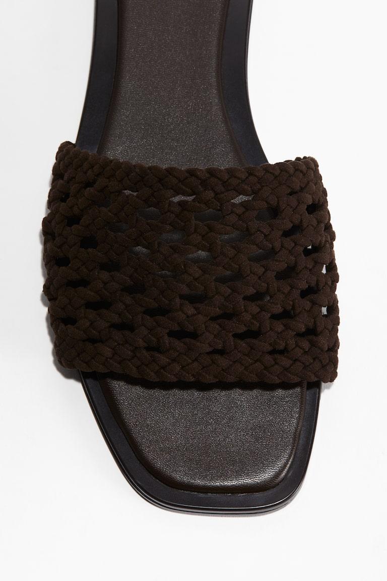 H&M Sandalen mit Flechtriemen Auslauf