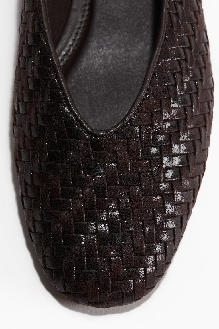 H&M Geflochtene Ballerinas Top Angebot
