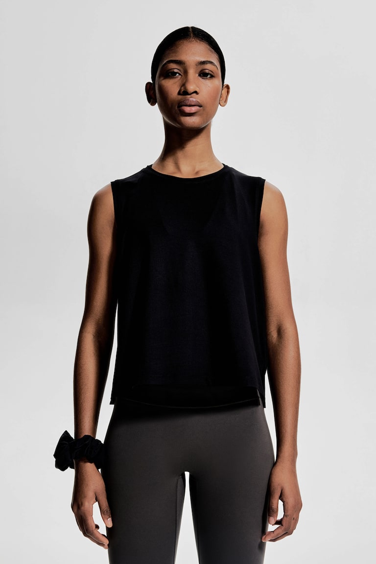 H&M Kastiges Sport-Tanktop mit DryMove™ Nur noch ein Tag übrig