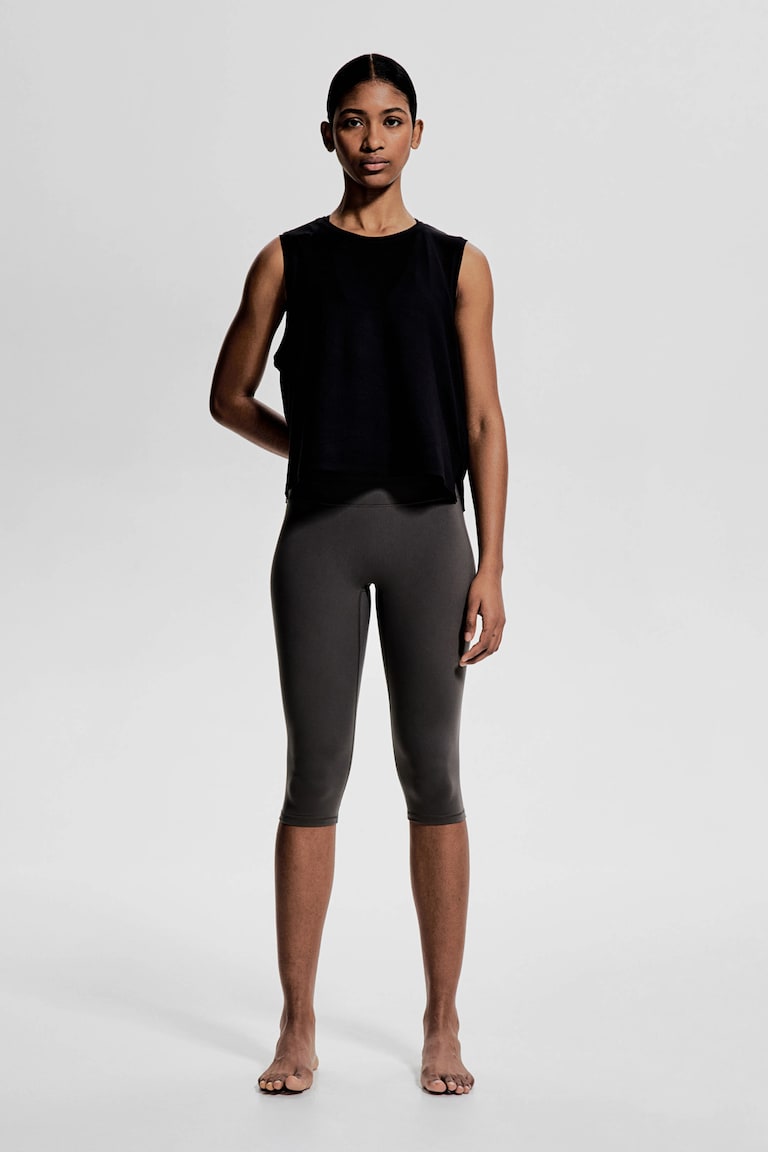 H&M Kastiges Sport-Tanktop mit DryMove™ Riesige Rabatte