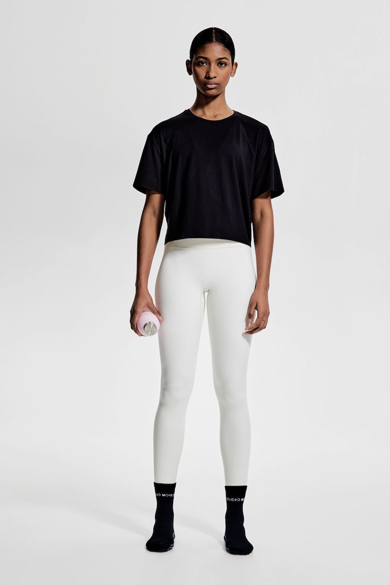 H&M Kastiges Sportshirt mit DryMove™ Muttertagsangebot
