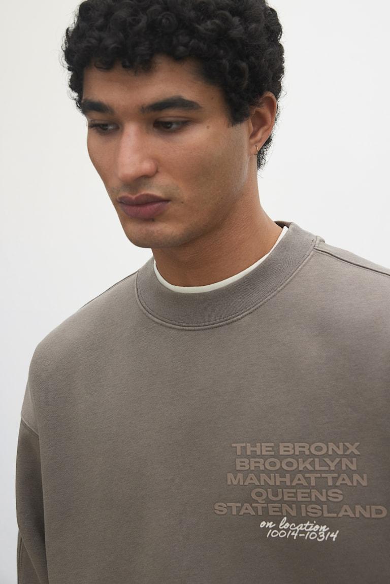 H&M Bedrucktes Sweatshirt in Loose Fit Verkauf