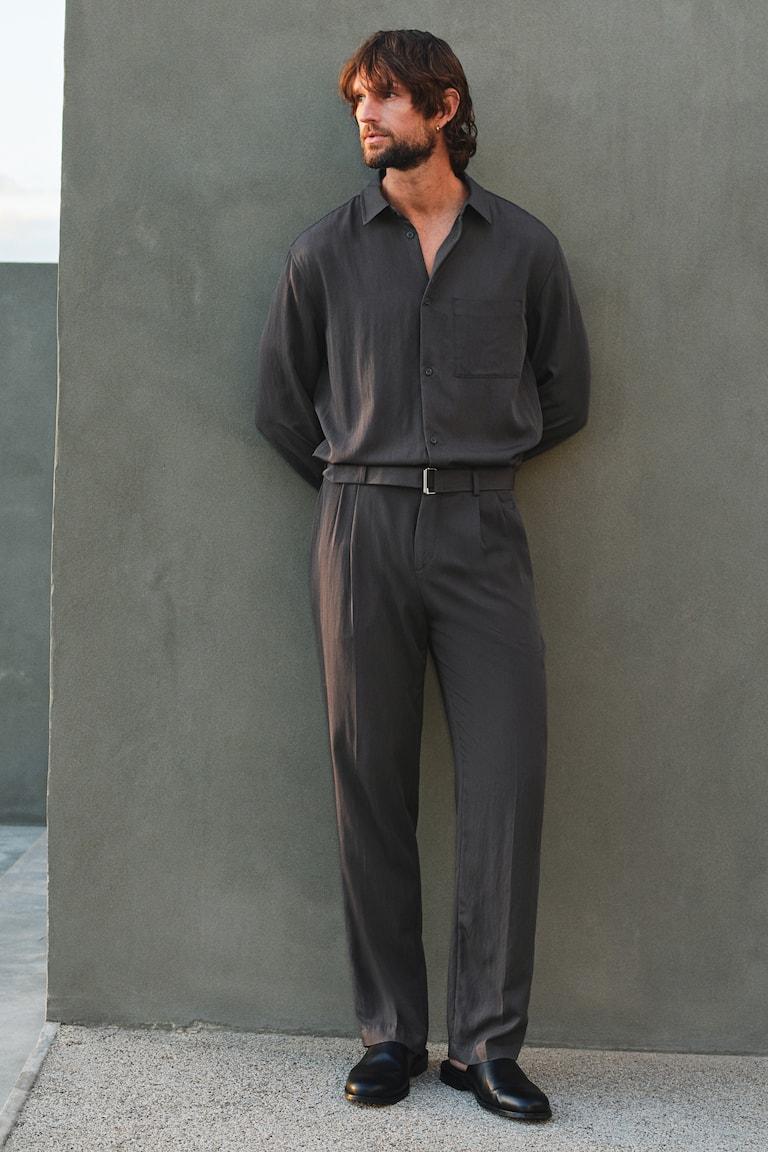 H&M Twillhose mit Gürtel in Regular Fit Günstig kaufen