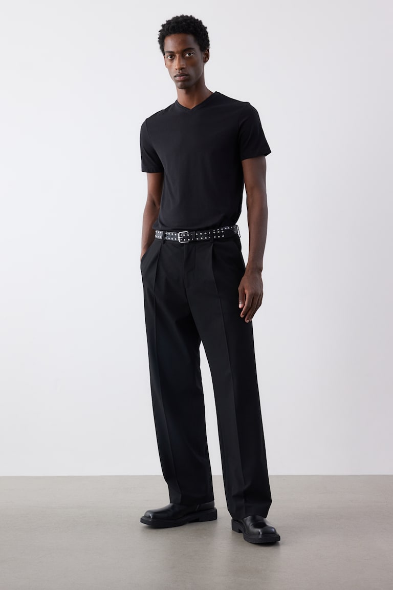 H&M T-Shirt mit V-Ausschnitt Slim Fit Versandkostenfrei