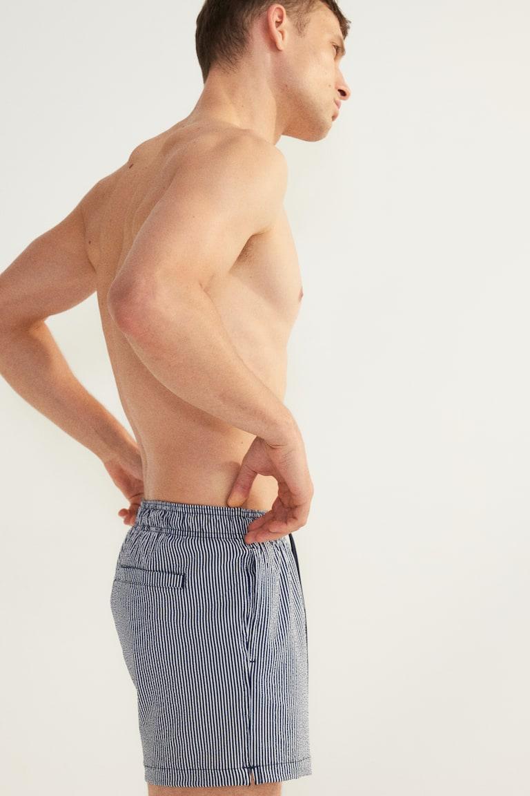 H&M Badeshorts aus Seersucker Vatertagsangebot