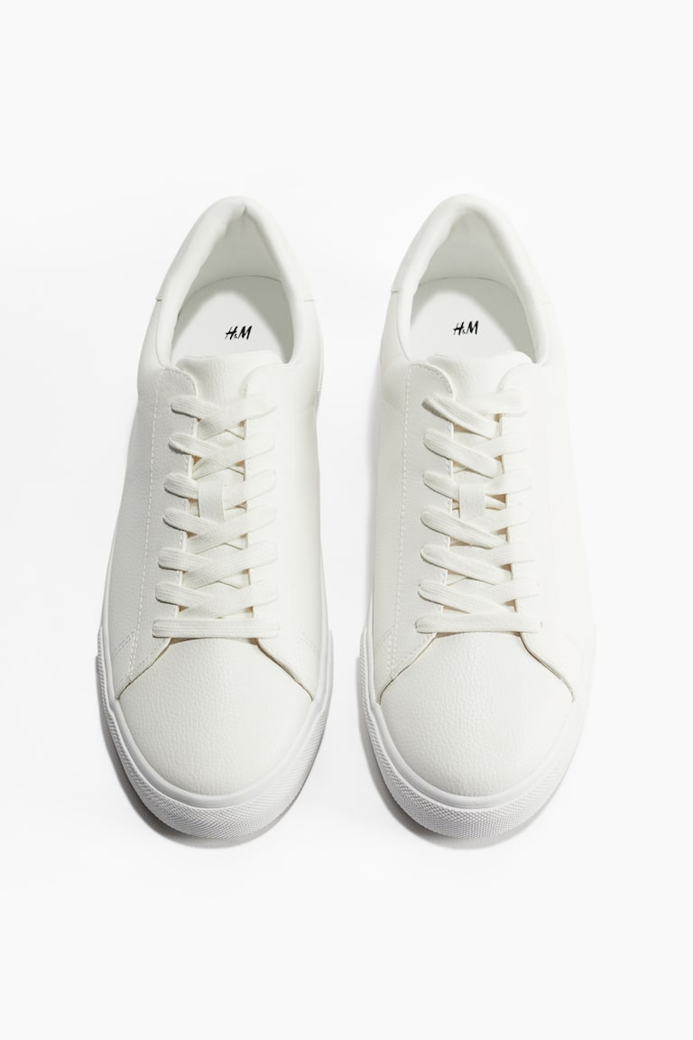 H&M Sneaker Verkauf