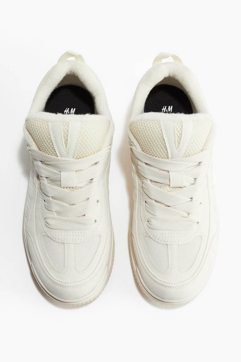 H&M Sneaker Saisonschlussverkauf