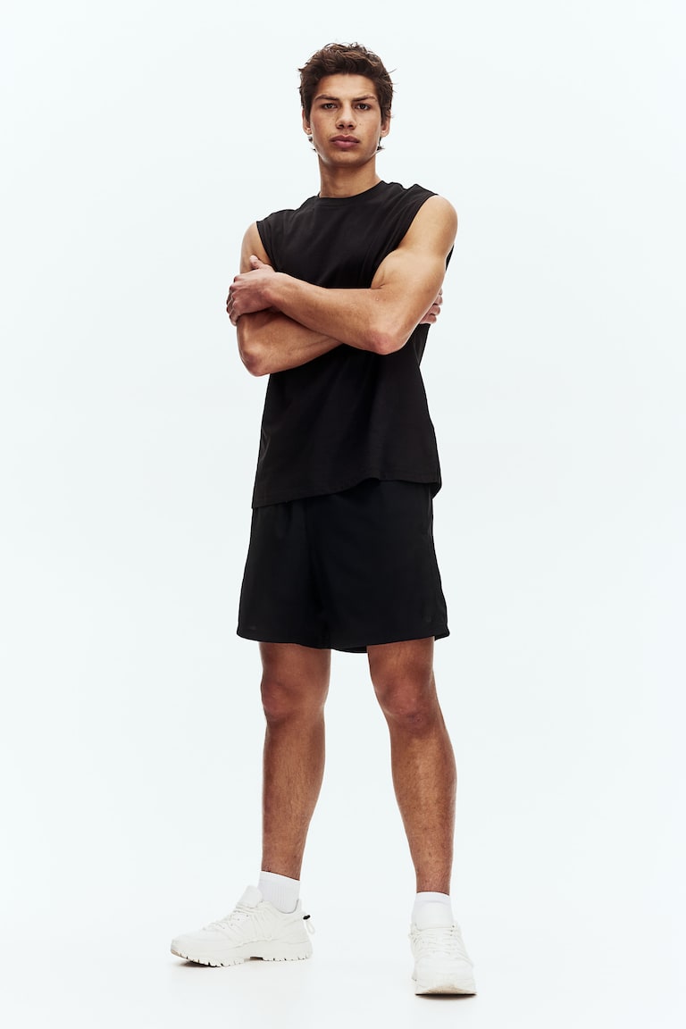 H&M Halblange Sportshorts mit DryMove™ Räumungsverkauf