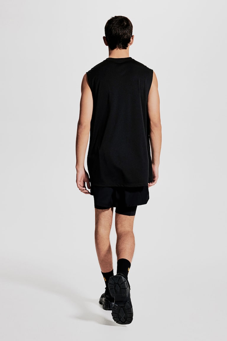 H&M Sport-Tanktop mit DryMove™ in Regular Fit Super Rabatt