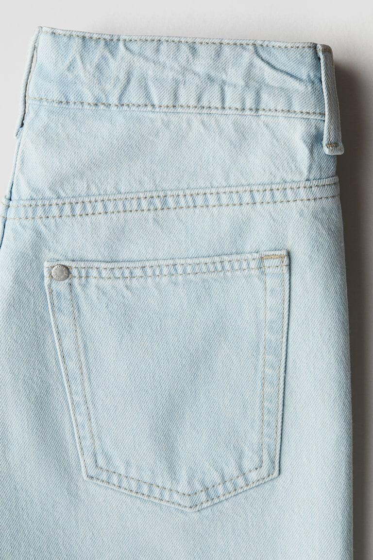 H&M Jeansshorts in Loose Fit Discount Store für neue Produkte