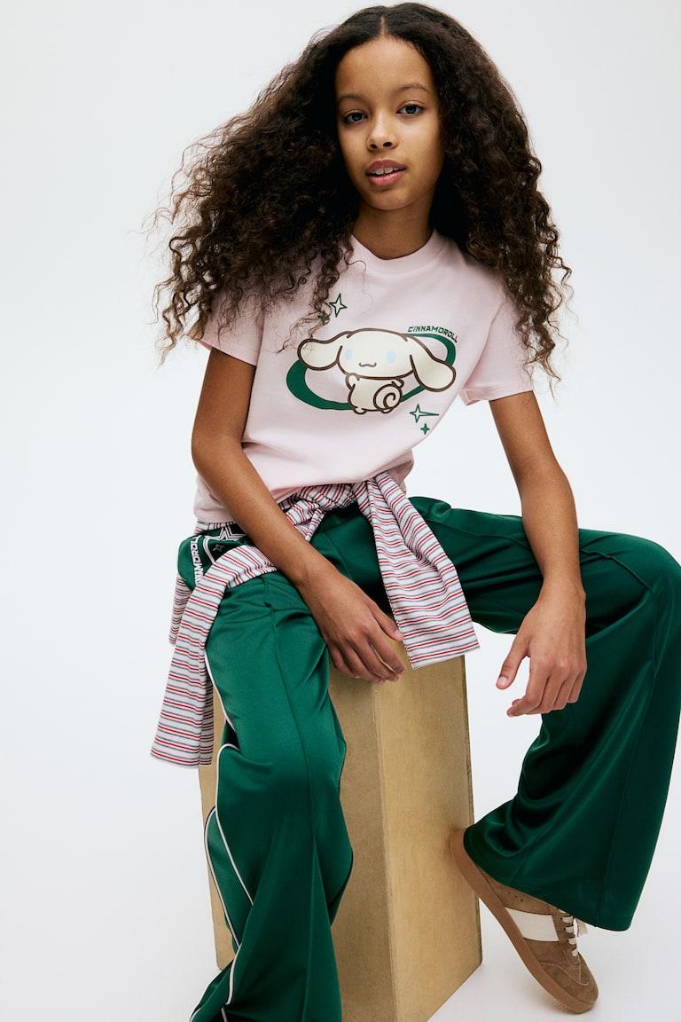 H&M T-Shirt mit Print Super Rabatt