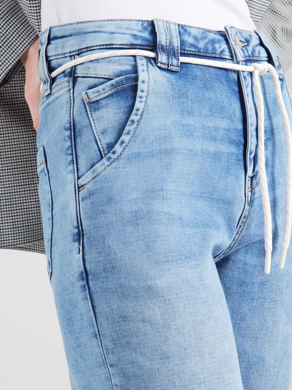 Gang Gang Tapered Jeans '94VIA' in Hellblau Vierteljährliche Förderung
