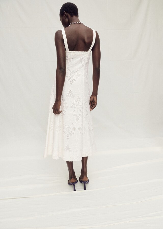 Mango Evasé-Kleid aus Leinen mit floraler Stickerei Letzte 2 Tage