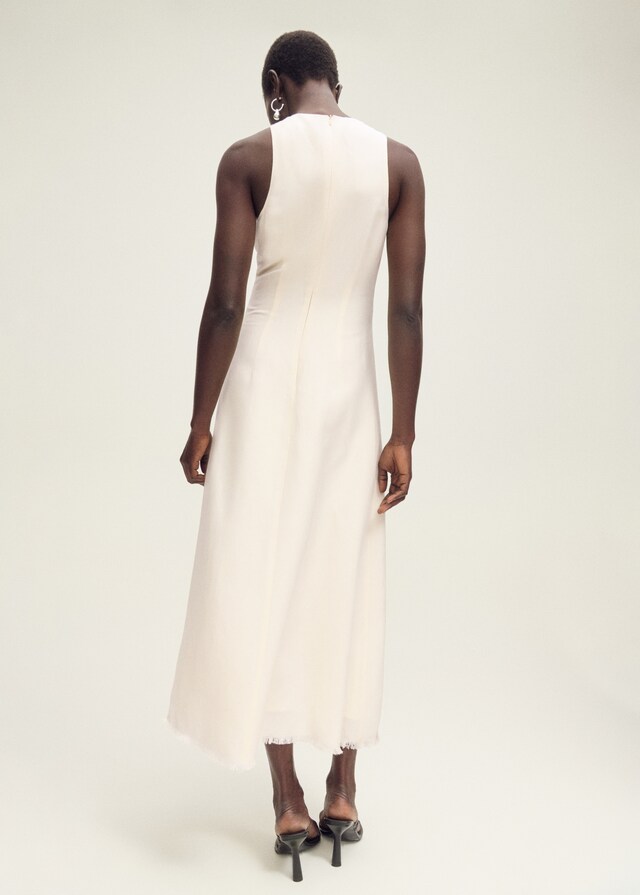 Mango Leinenkleid mit ausgefranstem Saum Letzter Tag