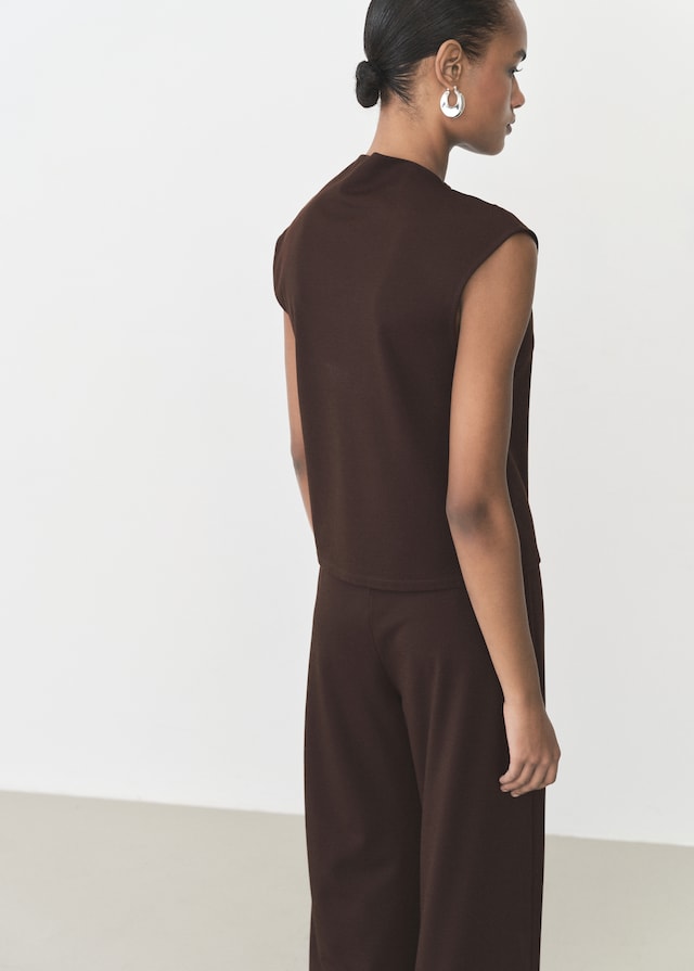 Mango T-Shirt mit asymmetrischem Ausschnitt und Raffdetails Blitzangebot