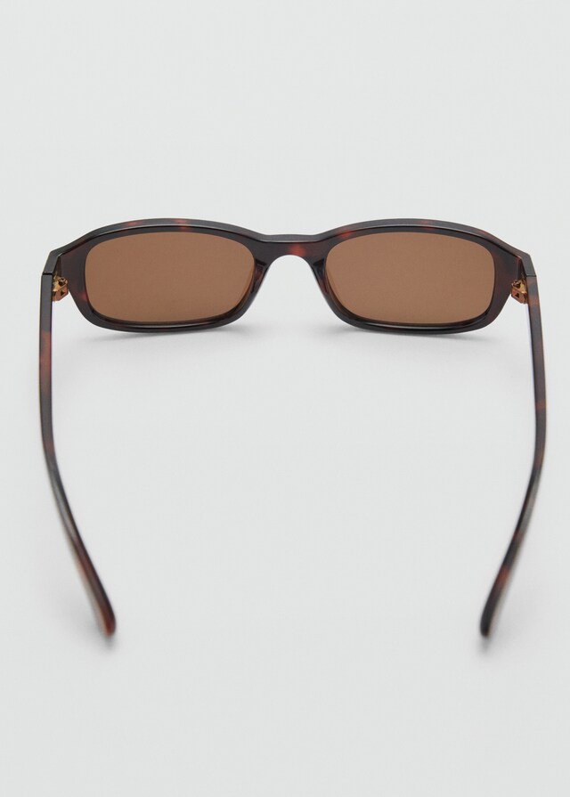 Mango Sonnenbrille mit rechteckigem Brillengestell Kostenlose Rückgabe