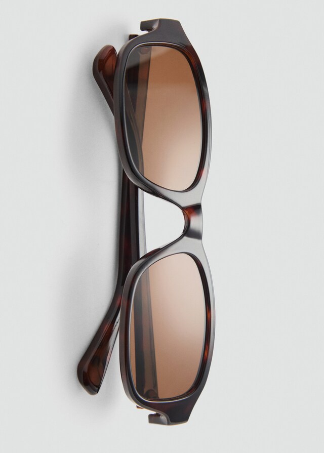 Mango Sonnenbrille mit rechteckigem Brillengestell Kostenlose Rückgabe