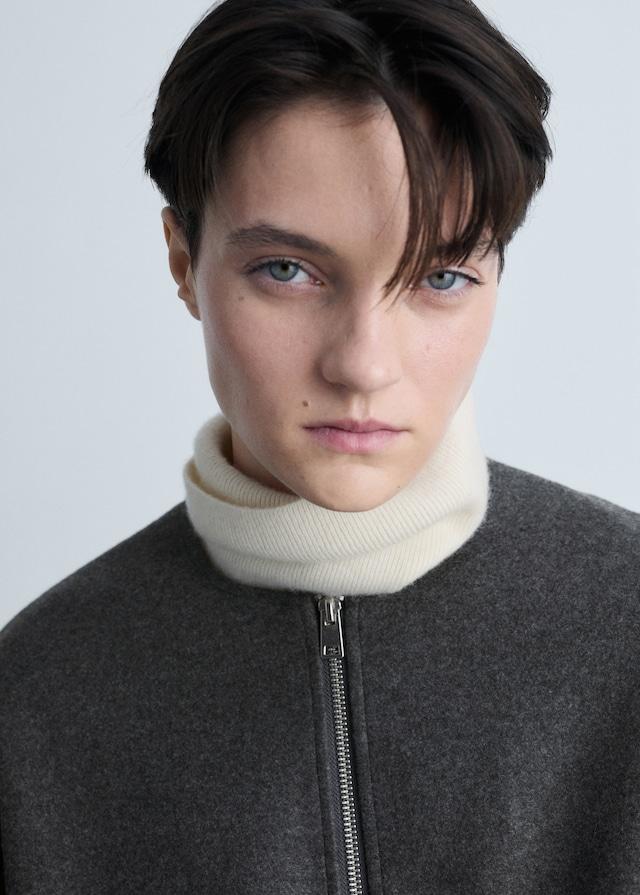 Mango Bomberjacke mit gerafften Details Nur noch ein Tag übrig