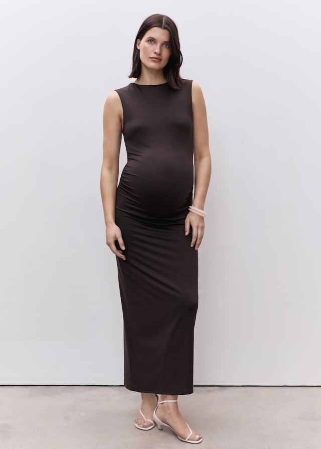 Mango Langes rückenfreies Kleid Exklusivangebot