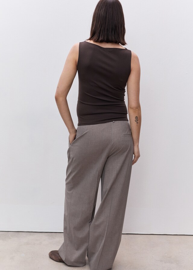 Mango Gerafftes Top mit Bateau-Ausschnitt Preisnachlass