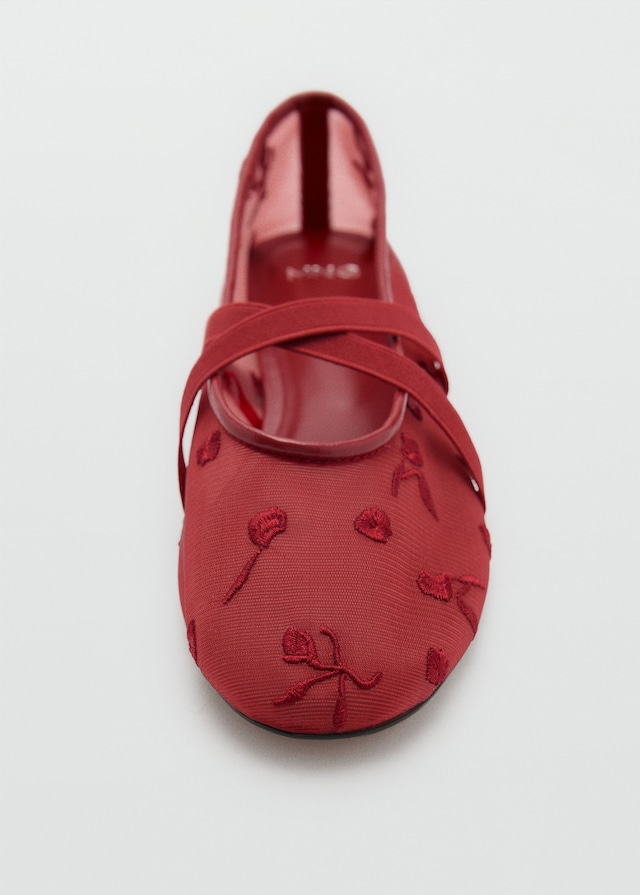 Mango Ballerinas mit Kreuzriemen und Blumenstickerei Begrenzt auf 3 Tage