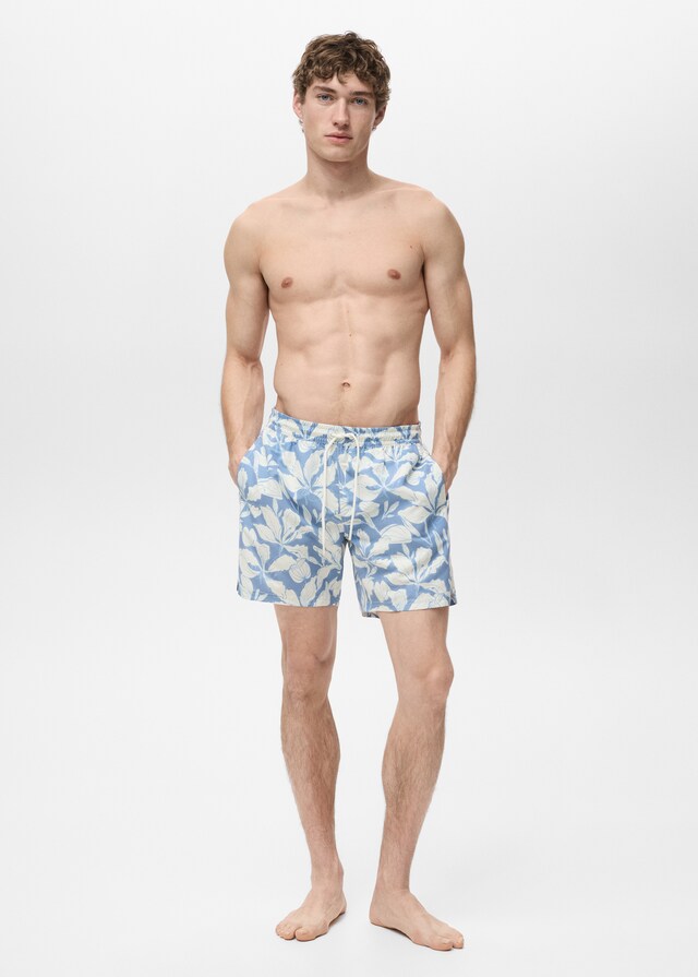 Mango Badeshorts mit floralem Dessin 2025