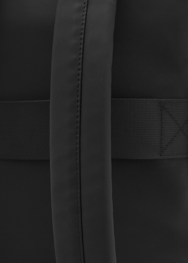 Mango Gummierter Rucksack mit Umschlagverschluss Bis zu 65% Rabatt