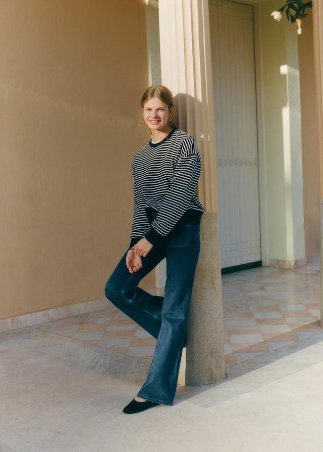 Mango Flared Jeans mit Taschen VIP-Rabatte