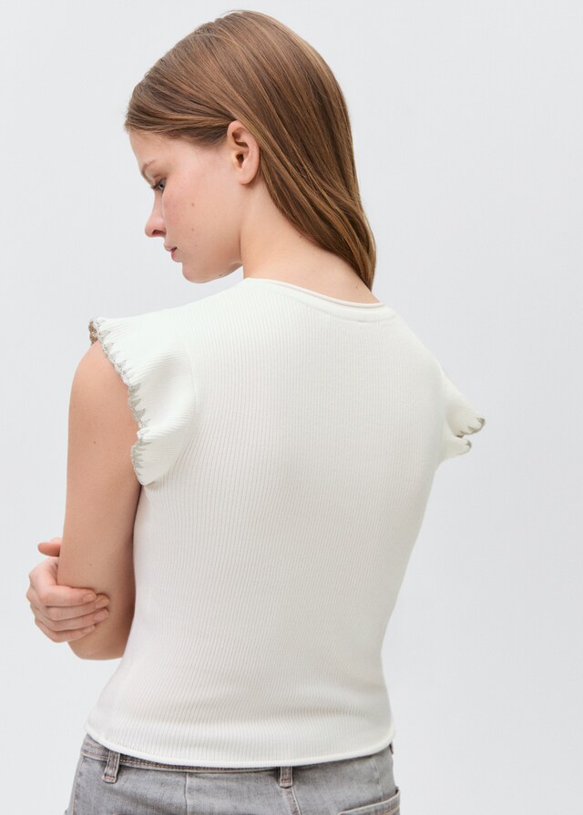 Mango Top mit Volantdetail Vierteljährliche Förderung