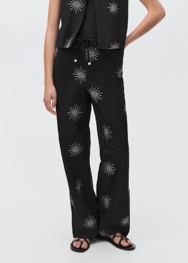 Mango Lange Hose mit Stickdetails Versandkostenfrei