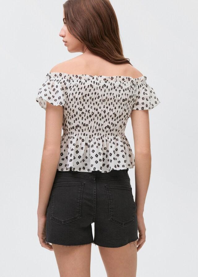 Mango Jeansshorts mit Nieten Valentinstagsangebot