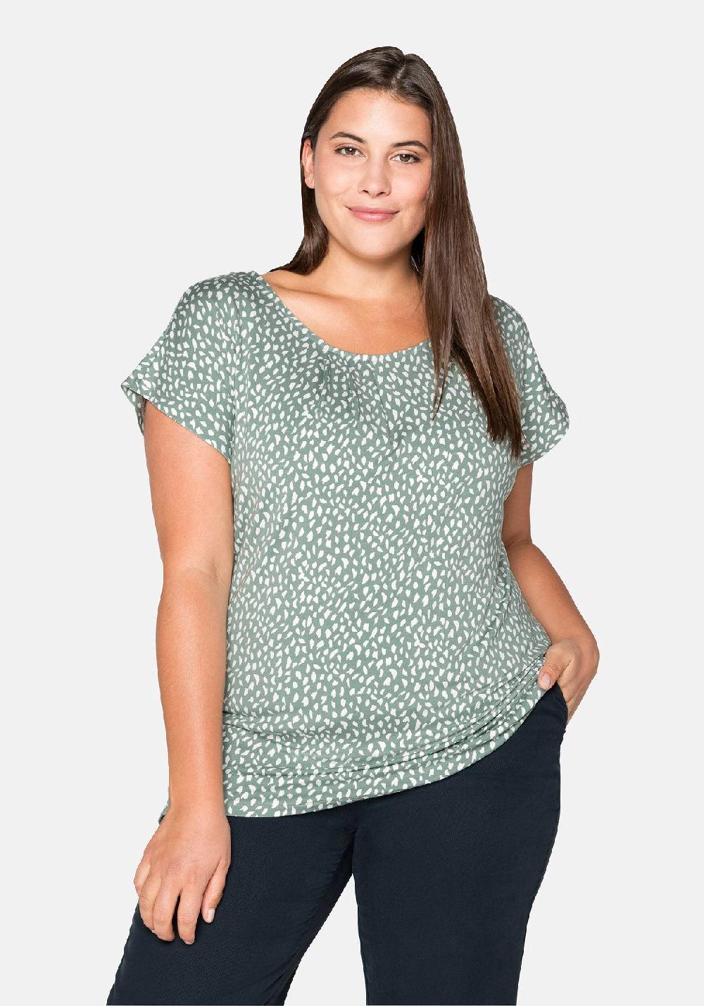 sheego Shirt mit Alloverdruck und gelegten Falten Schlussverkauf