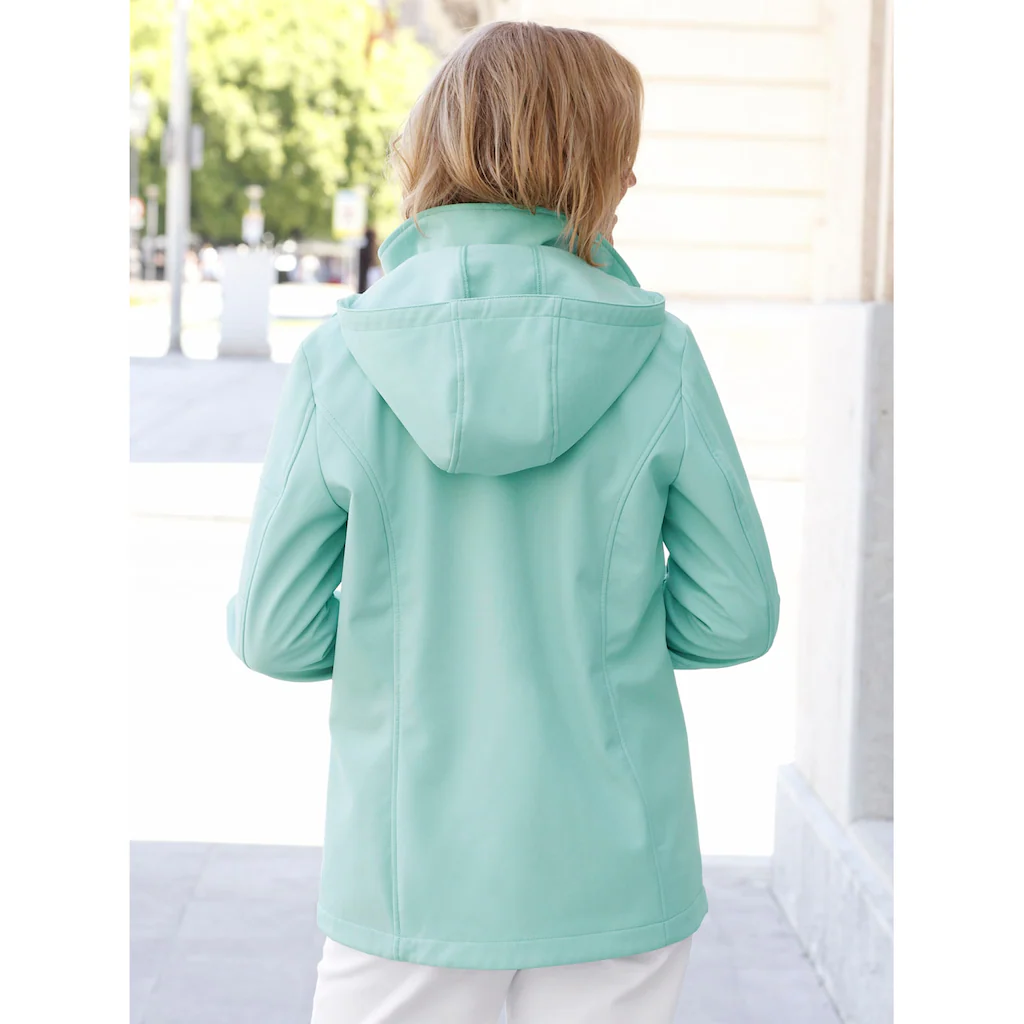 Casual Looks Softshelljacke mit Kapuze im Angebot
