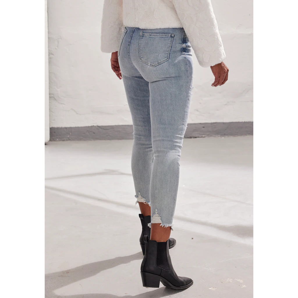 Buffalo Destroyed-Jeans mit ausgefranstem Beinabschluss und Stretchanteil schmale Passform Riesige Rabatte