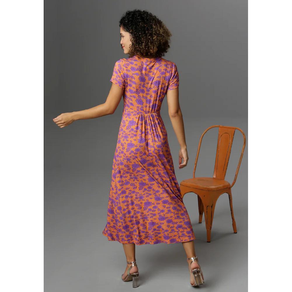 Aniston CASUAL Sommerkleid mit topmodischem Blumendruck Discount Store für neue Produkte