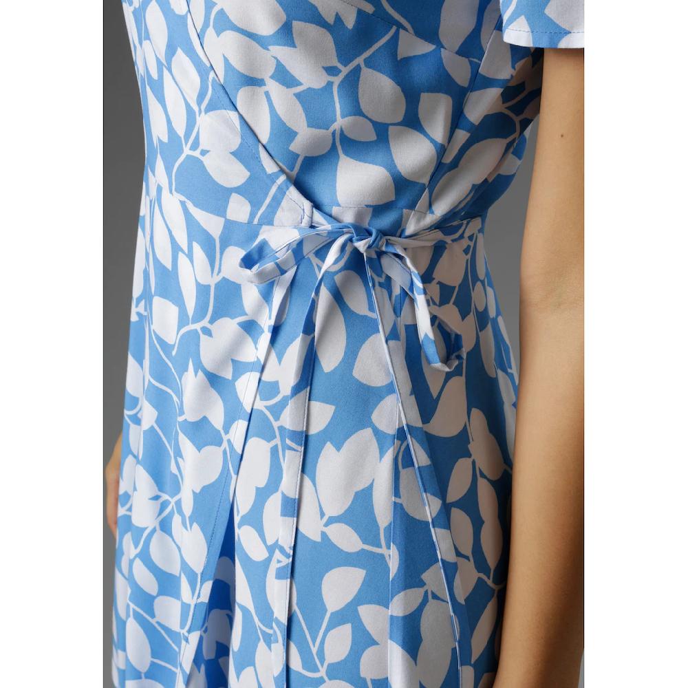 Aniston CASUAL Wickelkleid mit graphischen Blätterdruck Zeitlich begrenztes Angebot