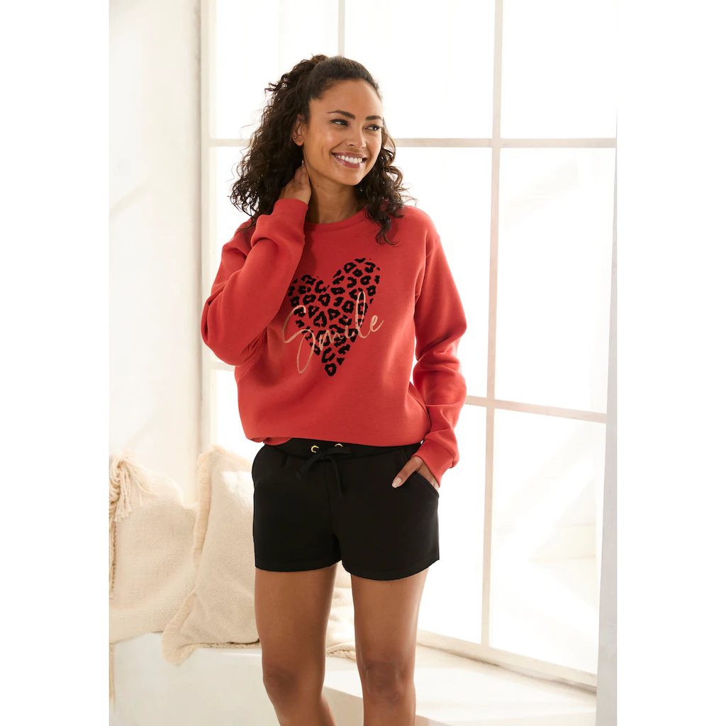 LASCANA Sweatshirt Loungehirt mit Herz-Leo-Druck Loungewear Cyber Monday