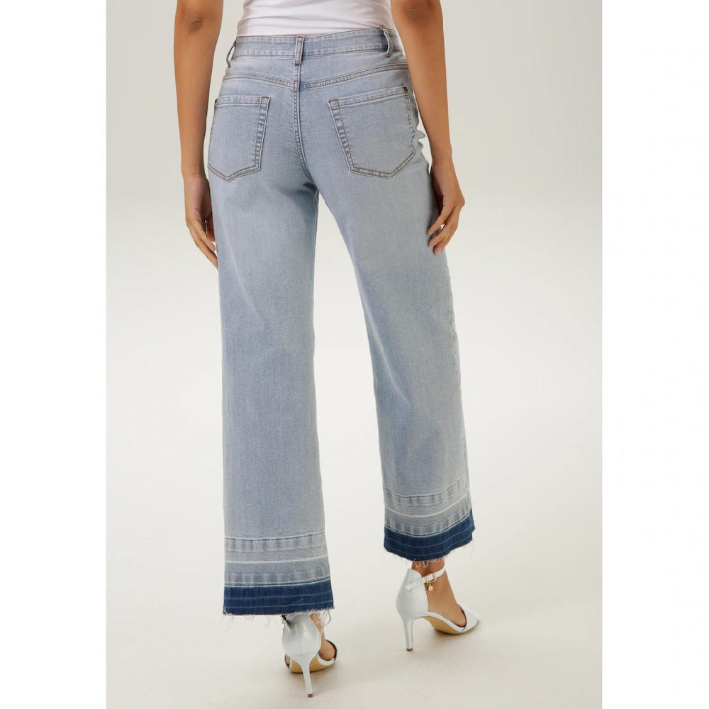 Aniston CASUAL Straight-Jeans mit trendiger Waschung am leicht ausgefranstem Saum Bis zu 60% Rabatt