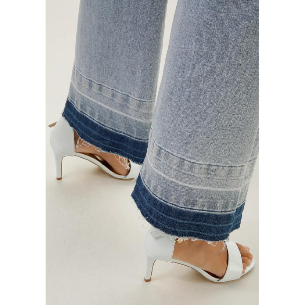 Aniston CASUAL Straight-Jeans mit trendiger Waschung am leicht ausgefranstem Saum Bis zu 60% Rabatt