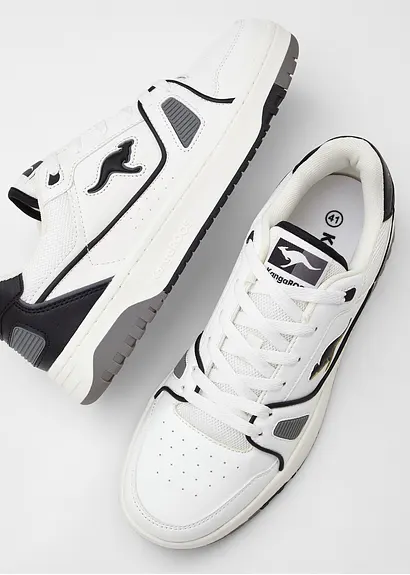 bonprix Sportlicher Kangaroos Sneaker mit vielen Details - weiß Wochenangebot