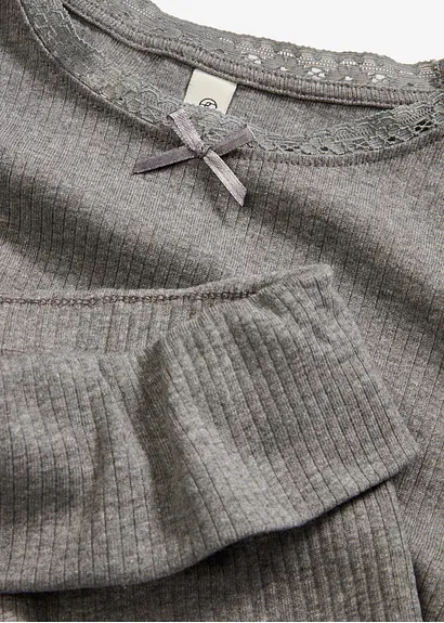bonprix Mädchen Langarmshirt mit Spitze am Ausschnitt und mit bequemer ausgestellter Hose (2-tlg. Set) Riesige Ersparnisse